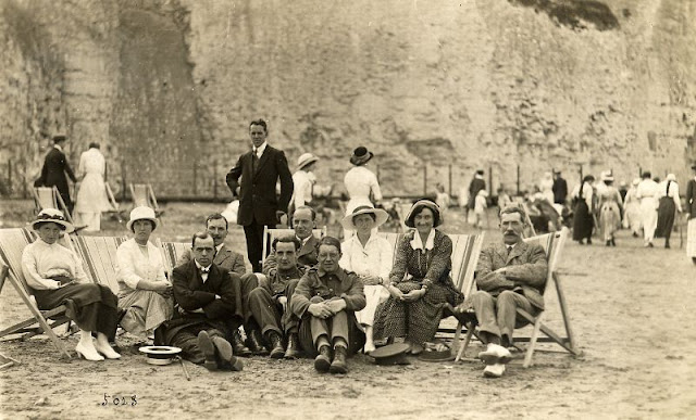 Fotografías de un día en la playa a principios del siglo XX