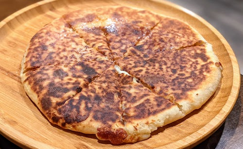 Imeruli khachapuri (baked cheese bread)