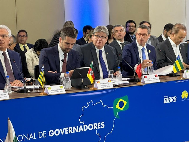 João Azevêdo discute reforma tributária e pagamento do piso da enfermagem em reunião com demais governadores do Brasil