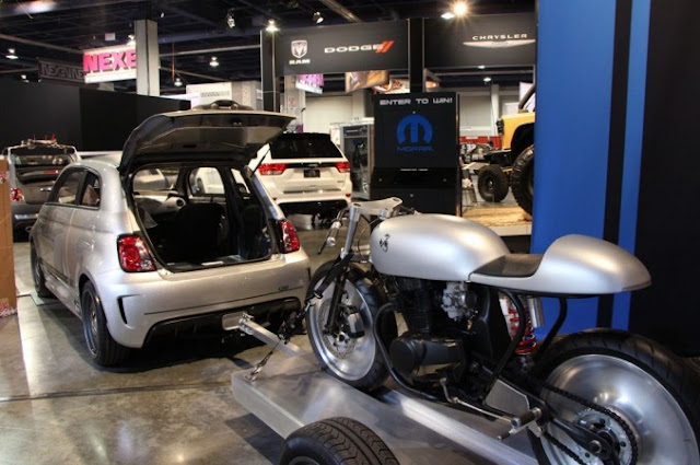 Fiat 500 Abarth Cafe Racer This was a concept single cylinder cafe racer bike which was displayed by Fiat to promote its Fiat 500 Abarth Cafe Racer car concept at SEMA 2012 