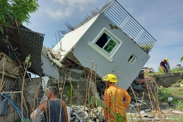 ULTIMO MOMENTO:  Así se vivió el horrible sismo de 7.3 grados que sacudió a Filipinas