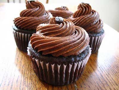 Vegan Birthday Cake Recipe on And As For The Chocolate Cupcakes With Peanut Butter Frosting I Think