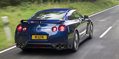 2011 2012 Nissan GT-R