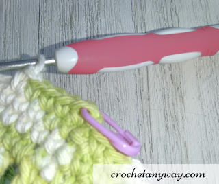 crocheting a strap with five single crochet