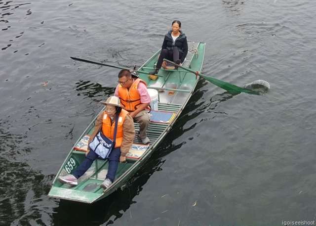 Tam Coc Boat Tour.  Ninh Binh