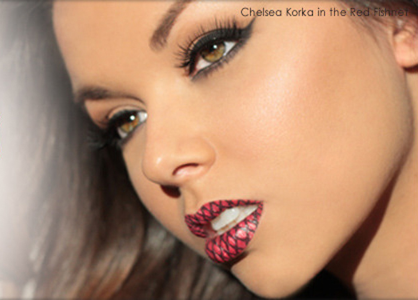 Temporary lips tattoo CRAZY I've seen something like that in photo shoots 