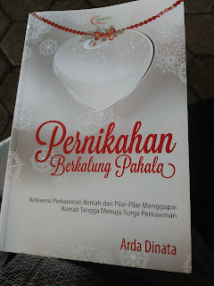 http://www.ardadinata.com/2016/06/buku-pernikahan-berkalung-pahala.html