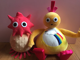 Interactive Musical Chick and Dance-Along Peekaboo Twirlywoos Toys