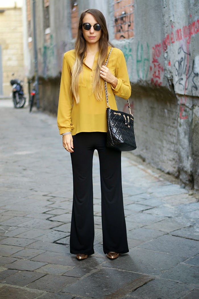 black yellow outfit