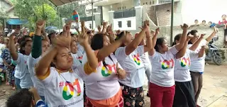 Goyang Jempol, Warnai Dukungan Relawan SAH 01 Untuk Jokowi - Amin Goyang Jempol, Warnai Dukungan Relawan SAH 01 Untuk Jokowi - Amin