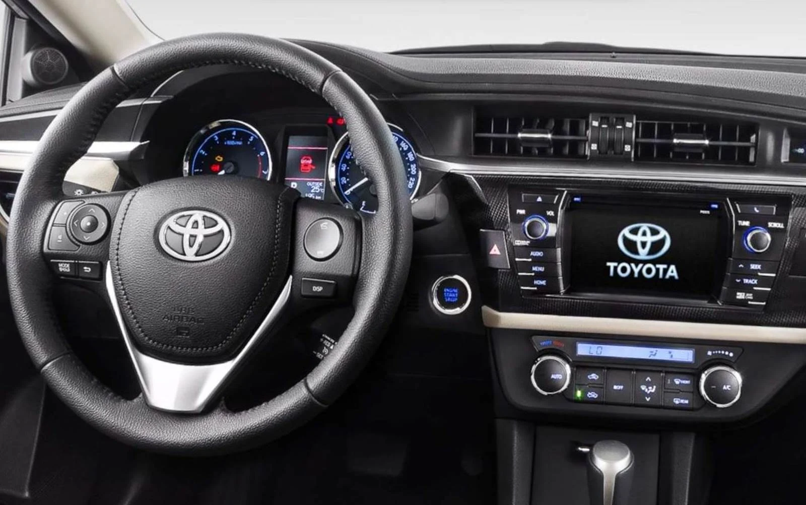 Toyota Corolla Altis 2015 - interior