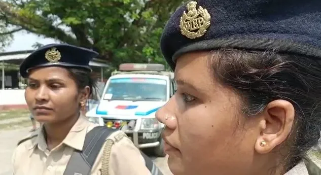 মহিলা পুলিশ