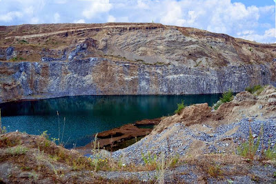 Cariera de bazalt, Rezervatia geologica de la Racos