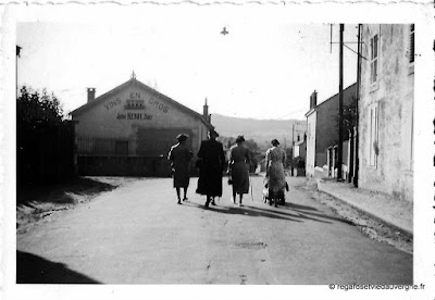 Photo ancienne d'Auvergne : lieux divers.