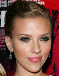 Scarlett Johansson rosto coração