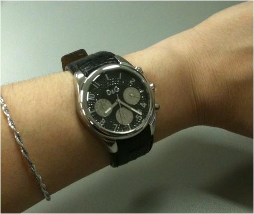 oversized watches for women. a WHITE oversized watch.