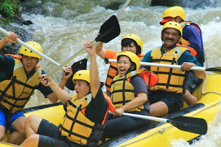 paket arung jeram rafting bogor kalibaru