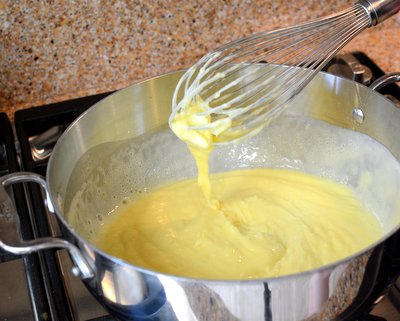 Banana Cream Pudding ♥ KitchenParade.com, one recipe for pie, pudding, parfaits and pavlova.