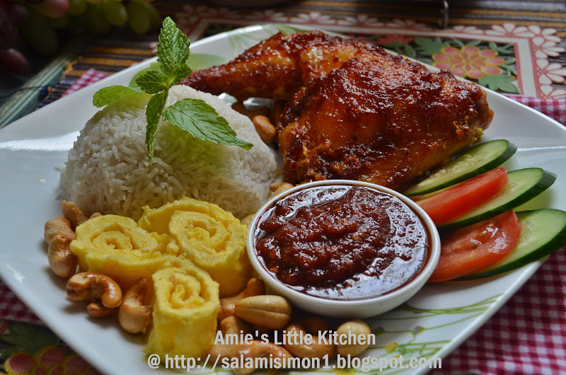 AMIE'S LITTLE KITCHEN: Nasi Lemak Ayam Panggang Pedas Madu