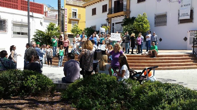 La Asociación de Vecinos (VETO) estuvo presente en la manifestación que se convocó en la puerta de la Casa de la Cultura