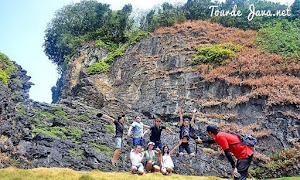 Tanjung Layar destinasi dalam aktivitas trekking di ujung kulon banten