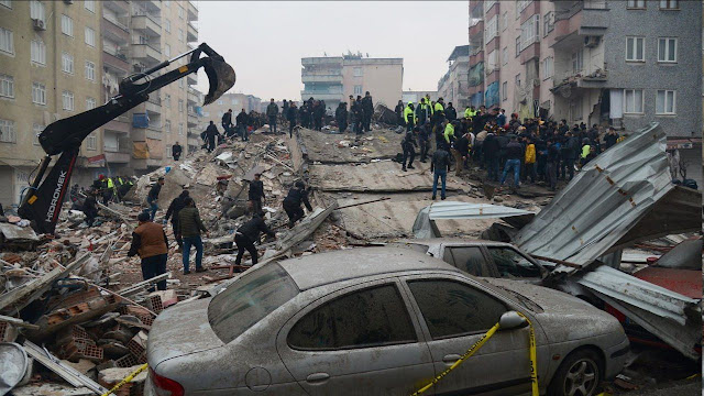 Gempa di Turki, Alami atau HAARP? Sebelum Gempa, Ada Pendaran Cahaya di Langit dan Burung Beterbangan