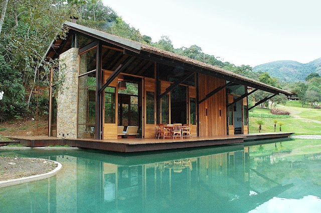 CASA DE MADERA EN ITAIPAVA - BRASIL