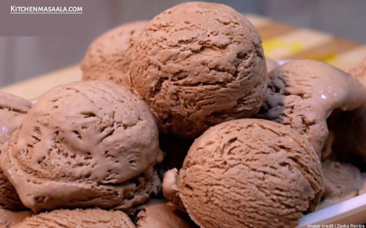 घर मे बनाये एक दम बाजार जैसी चॉकलेट आइस क्रीम || Chocolate Ice Cream recipe in Hindi, chocolate ice cream image, चॉकलेट आइस क्रीम फोटो, kitchenmasaala.com