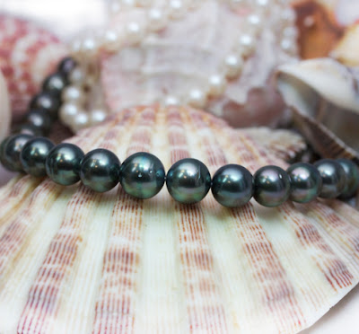 Mikimoto Petite Soleil Pearl, Best Jewelry Store AwardBest jewelry Store in Queens NY, Bridal Jewelry in Queens Ny, Pearl Jewelry, Black Tahitian Pearls, Vintage Pearl Jewelry 
