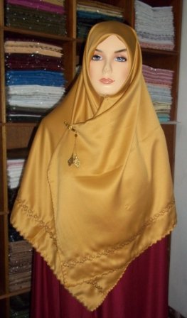 Koleksi Inaya Jilbab  Segi Empat Merk Fiddini