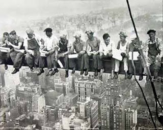 Obreros de New York en pésimas condiciones de seguridad laboral.