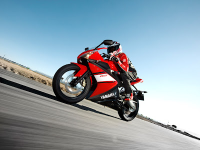 2009 Yamaha YZF-R125 Test Road