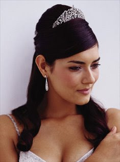 wedding hairstyles with tiara