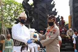 Ahmad Luthfi dan Mochamad Effendi Salurkan Bantuan Sembako di Rumah Ibadah di Jateng