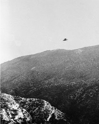 UFO Pictures - 138 Years of UFO Sightings 1870-2008 Seen On www.coolpicturegallery.net