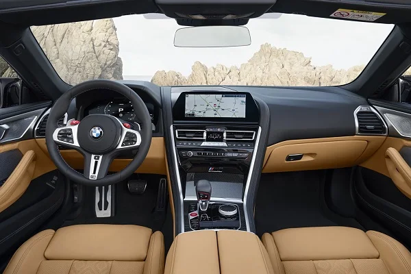 Interior BMW M8 Competition Cabrio