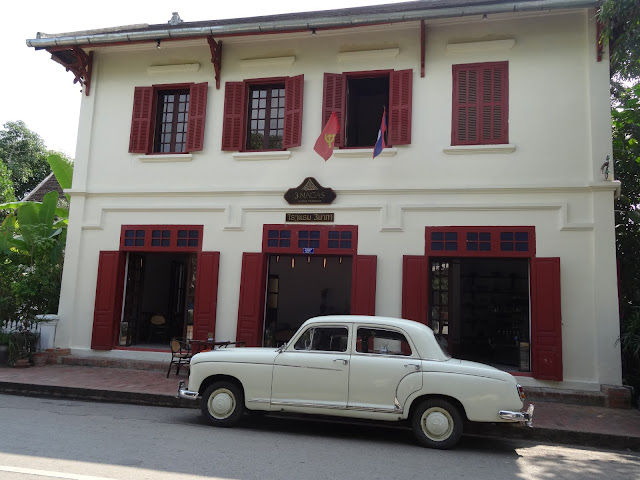 street luang prabang laos