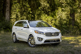 Front 3/4 view of 2016 Kia Sorento Limited V6 AWD front 3/4