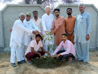  निरंकारी बाबा हरदेव सिंह जी महाराज की मधुर स्मृति में किया पौधारोपण