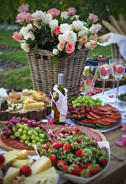 Dinner Party Buffet : Special Occasions, Events and Cooking Lessons - Pixie Dust ... / Välj bland ett stort urval liknande scener.