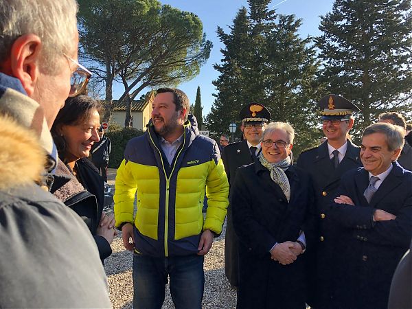 Salvini: "Risolveremo tutto con il M5S, ma basta insulti"