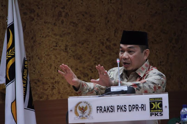 Fraksi PKS Kritik Pemerintah Soal Pembatalan Perda Miras