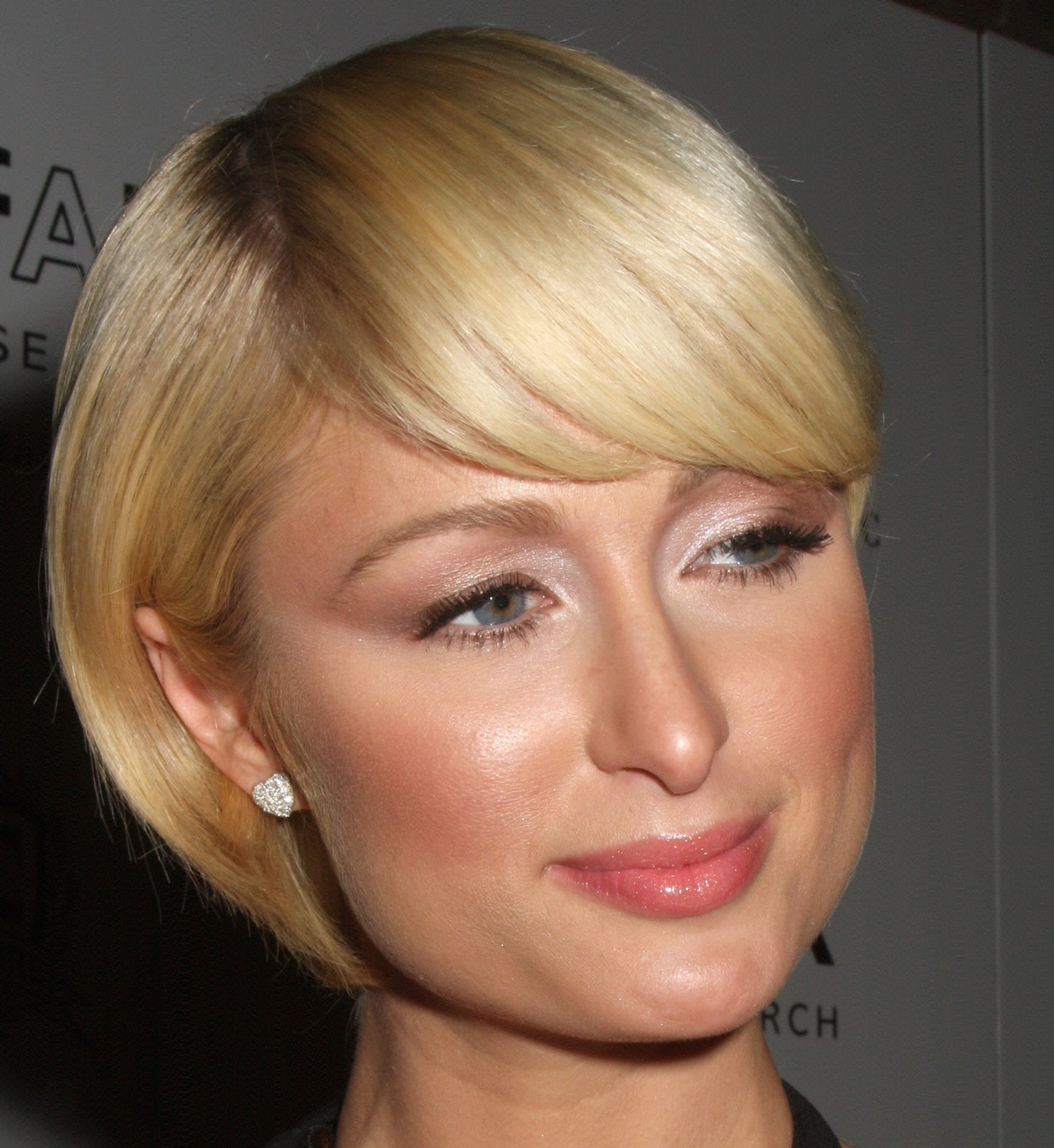 paris hilton Hairstyle