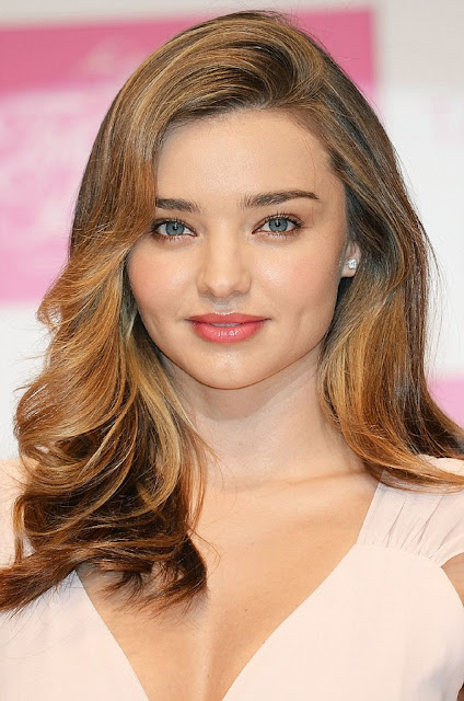 Beautiful and Pretty Miranda Kerr Wallpapers Free Download