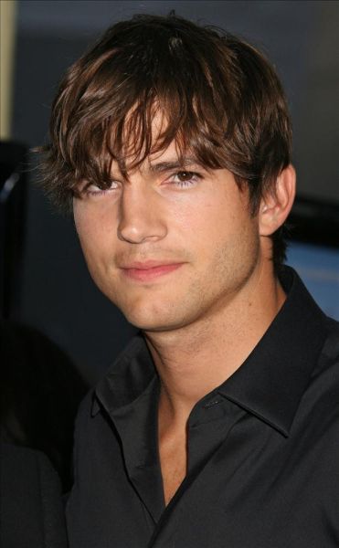 Christopher Ashton Kutcher born February 7 1978 1 best known as Ashton 