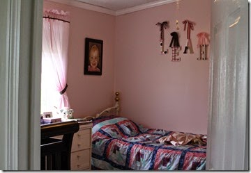 Leahroom2