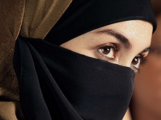 Moslem Fashion in Cinema Love Story as Ayat-Ayat Cinta