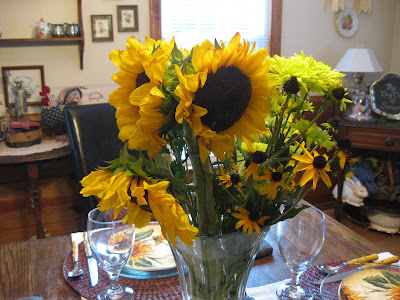 Furniture Consignment Shops Atlanta on Mid Atlantic Martha  Tablescape Thursday   Sunflower Supper