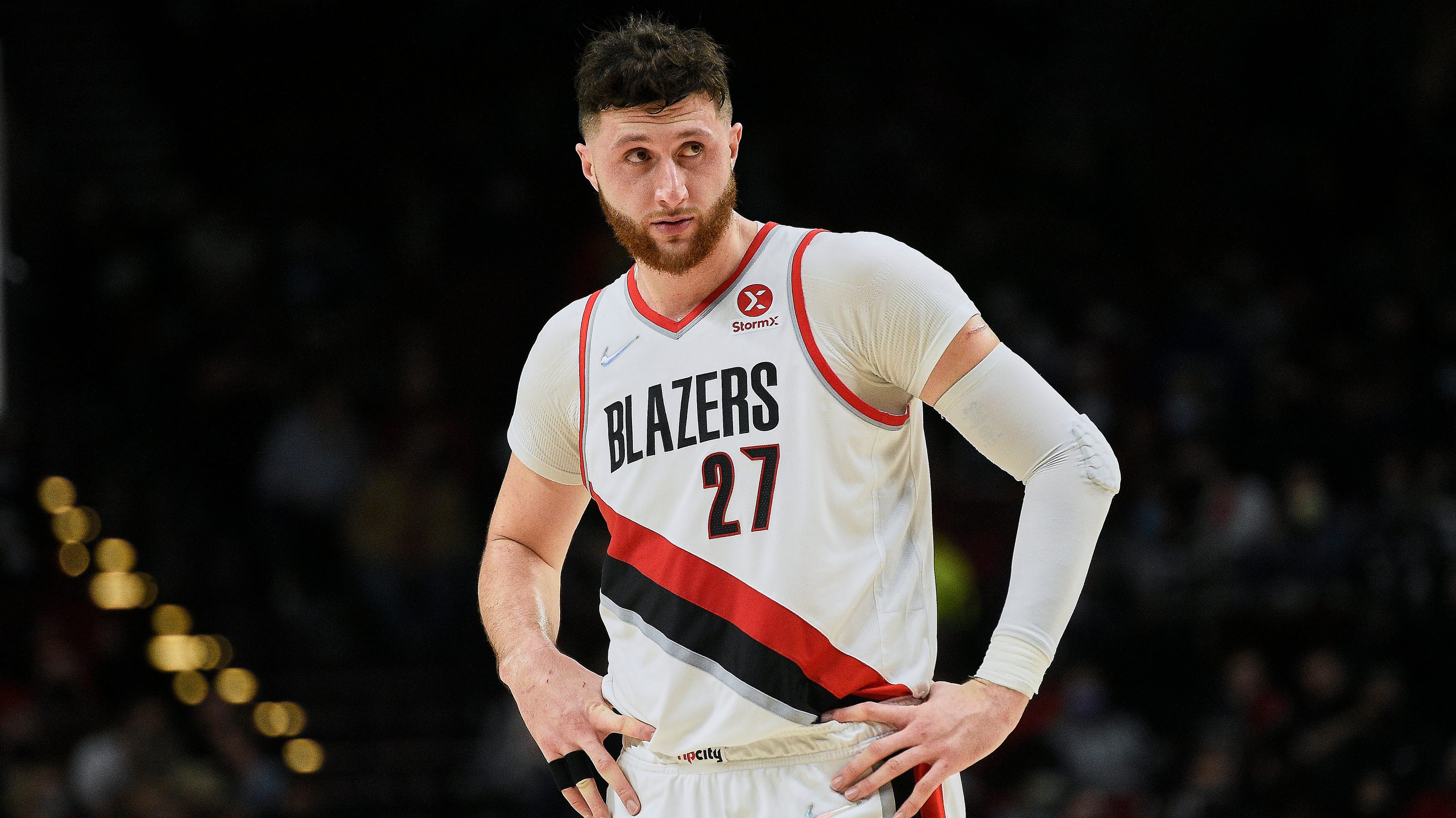 Jusuf Nurkic leaves the Blazer-Jazz game with calf suffering