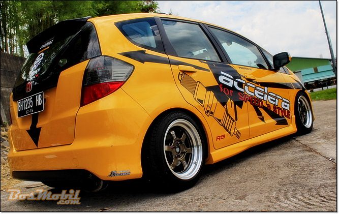 modifikasi Honda Jazz yang beragam. Mulai dengan aliran elegan  title=